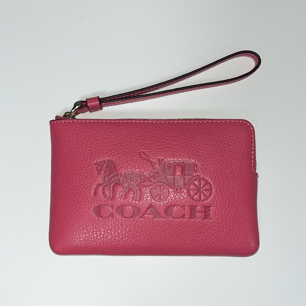 New w/out tag pink Coach wristlet wallet.